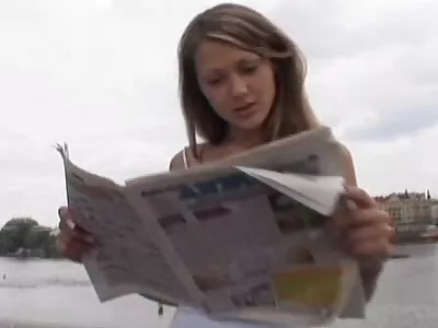 Lieve amateur gratis pornofilms kijken tiener Anna geniet thuis van lekker neuken