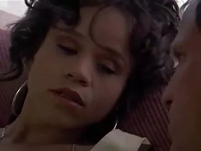 Roodharige meid spreidt haar benen wijd om een ​​grote lul te krijgen sex film gratis kijken