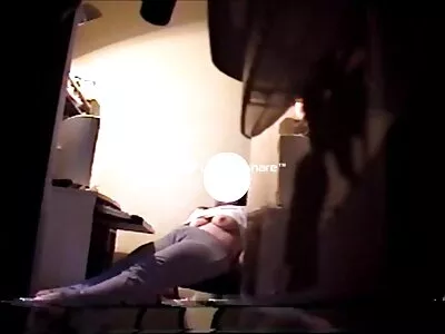 Vuile meid geeft geweldige pijpbeurt en wordt geneukt door vriendje dikke vrouwen sex film