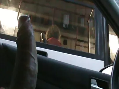 Roodharige cam meid en haar vriend met masker pijpen een dikke lul lange sexfilms