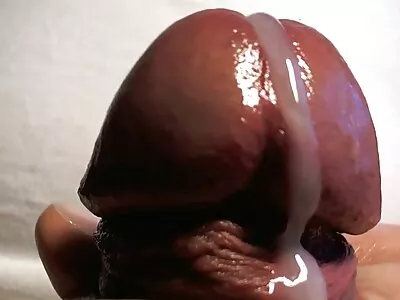 Tieners spelen met elkaar terwijl ze gratis sex film xxx worden geneukt in een trio
