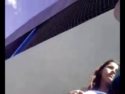 Loodgieter hamstersexfilm tiener slaat MILF in douche voordat echtgenoot terugkomt