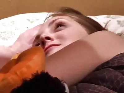 Selfie-geobsedeerde MILF betrapt op naakt poseren door hollandse seksfilms jonge stud